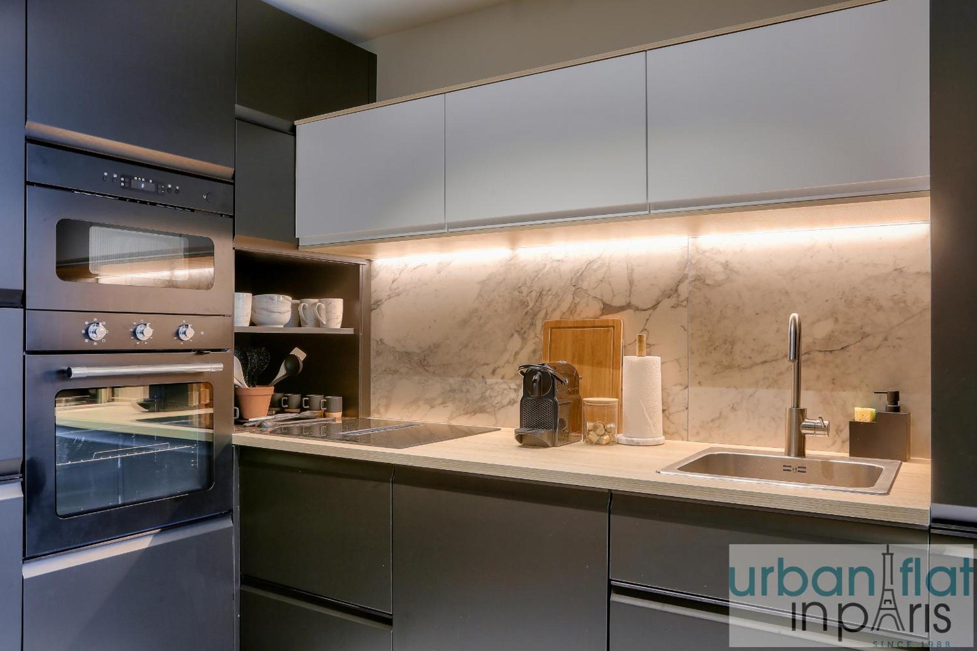 Urban Flat 170 - Amelot In Center Of Apartment Paris